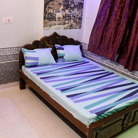 Sri Priya Lodge Dharmapuri Екстериор снимка