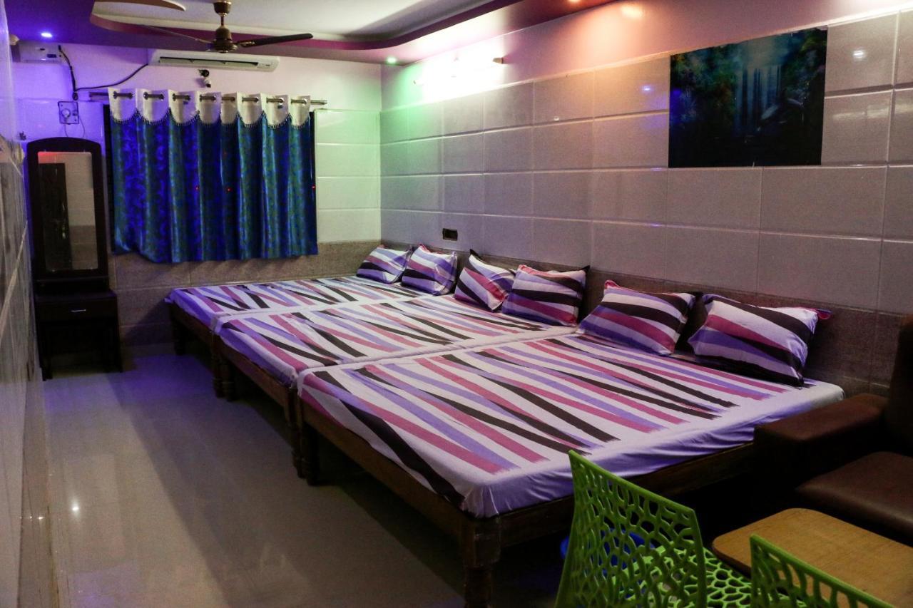 Sri Priya Lodge Dharmapuri Екстериор снимка