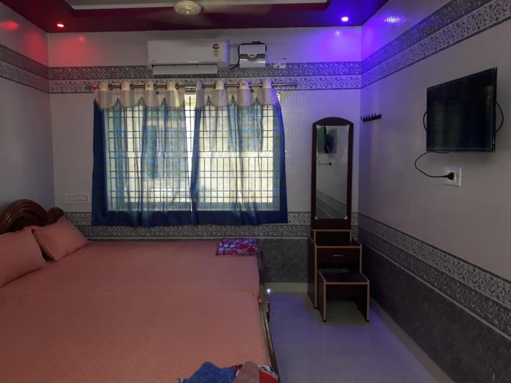 Sri Priya Lodge Dharmapuri Екстериор снимка